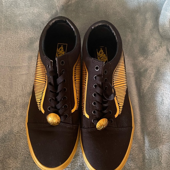Harry Potter golden snitch vans old skool size 10.5 - Picture 2 of 9